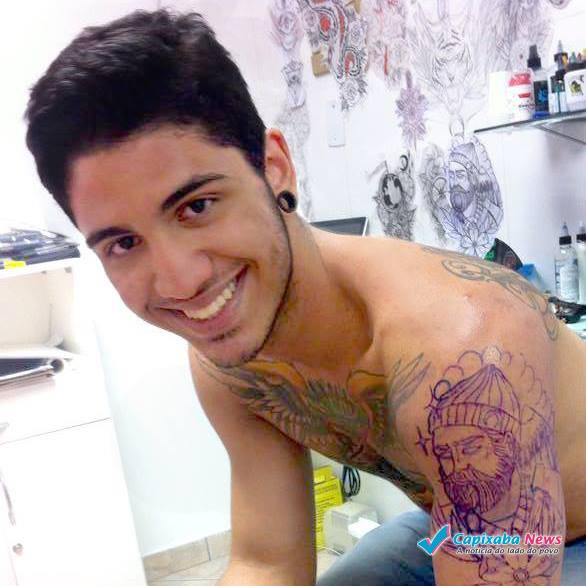 Tatuador de Vila Velha desaparece após discutir religião com os amigos em churrasco