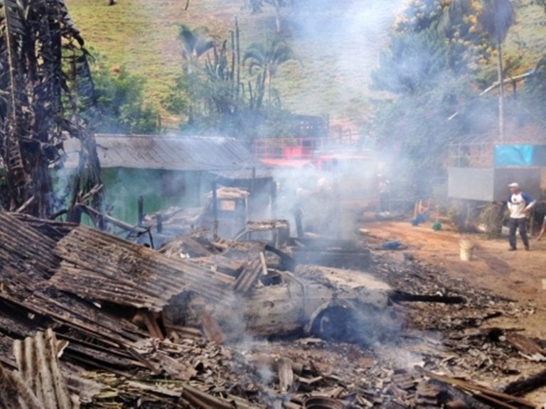 Três carros incendiados em comunidade rural de Marechal Floriano
