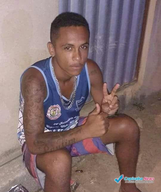 Adolescente é morto a tiros enquanto conversava com amigos Cariacica