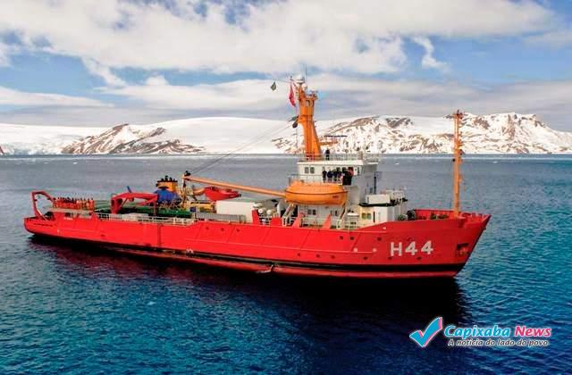 Navio da Marinha do Brasil aberto para visitação gratuita no Porto de Vitória