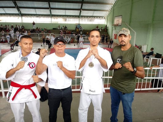 Atilienses conquistam medalhas no Estadual de Karatê Atilienses conquistam medalhas no Estadual de Karatê