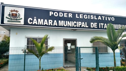 Câmara de Itapemirim exonera 31 servidores comissionados