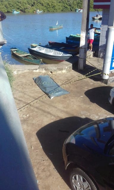 Moradores encontram corpo boiando nas margens do Rio Benevente em Anchieta