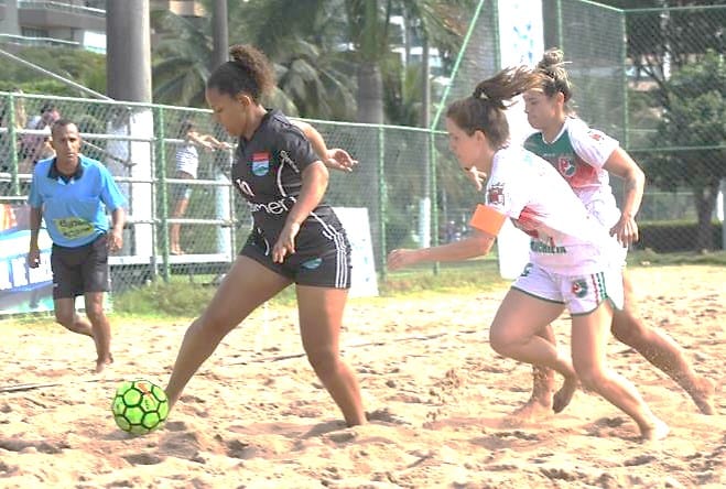 Semifinais do Campeonato Capixaba de Futebol de Areia acontecem nesta quinta-feira (25)