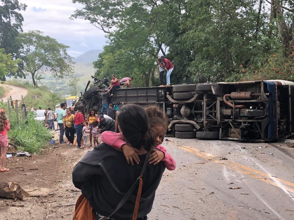 Confirmadas 3 mortes até o momento no grave acidente com ônibus  na curva da morte em Soturno