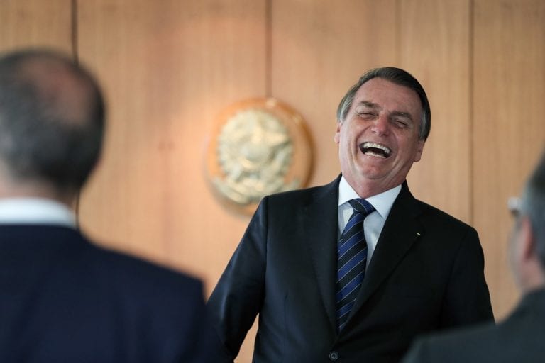 Em apoio a Bolsonaro, supermercado suspende propaganda na Globo