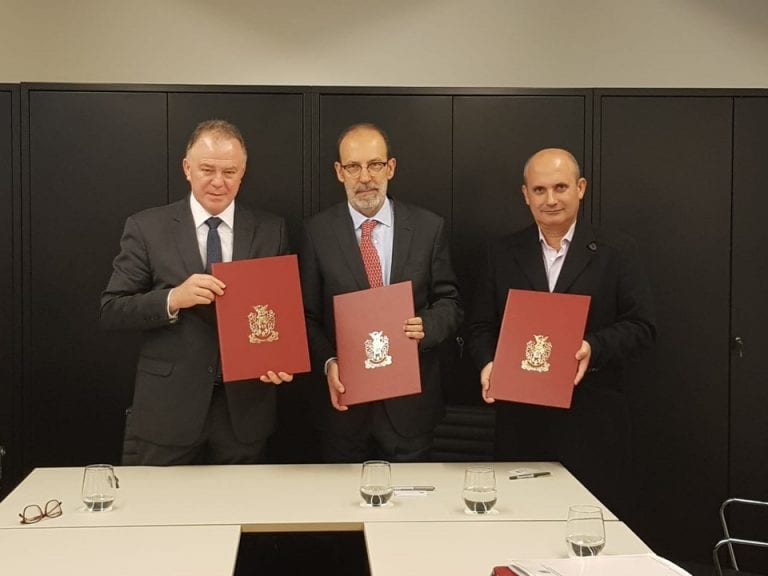 Governo do Estado assina acordo de cooperação com Universidade do Minho e TecMinho, em Portugal