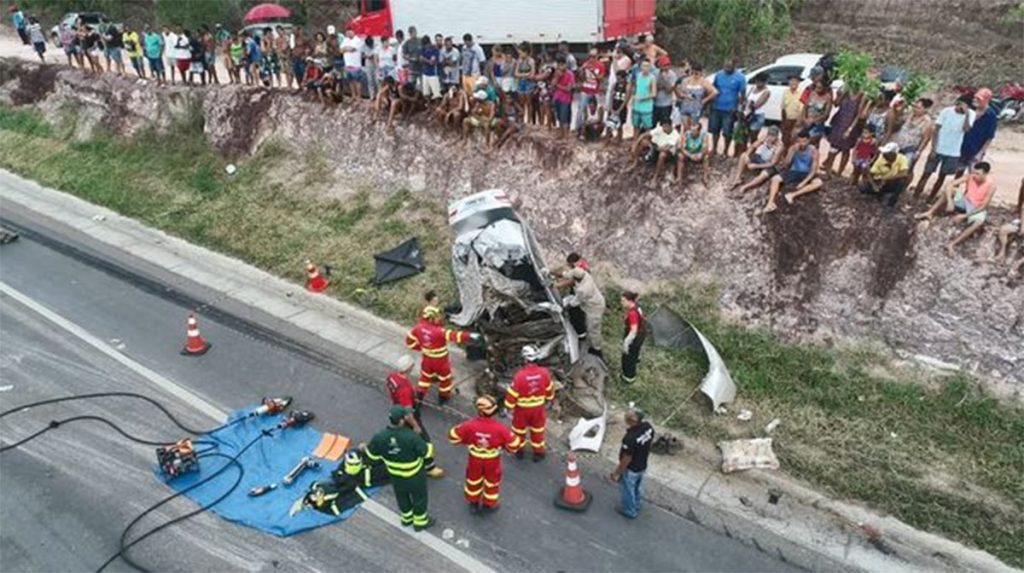 Imagens aéreas mostram local de acidente que matou Cabo Porto e família no ES