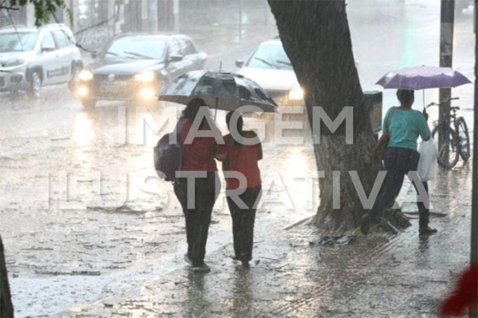 Atenção: INMET emite alerta de chuva forte para todo o Espírito Santo