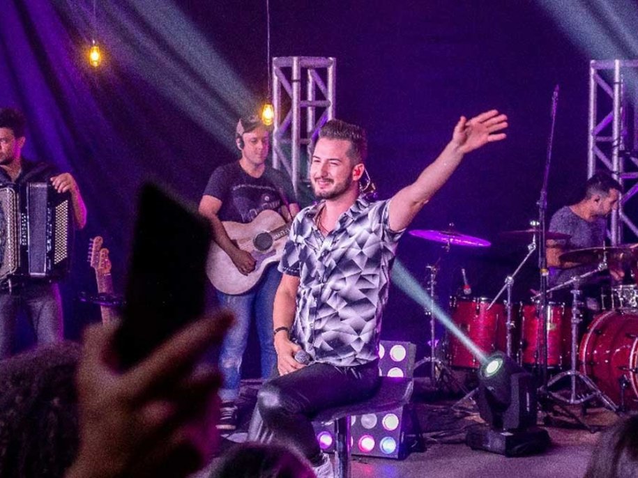 Veja quem é o Cantor Sertanejo que morreu após cair no mar