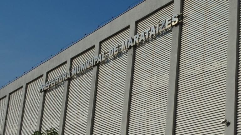 Medida cautelar determina que o prefeito de Marataízes evite assinar contrato sobre esgoto domiciliar