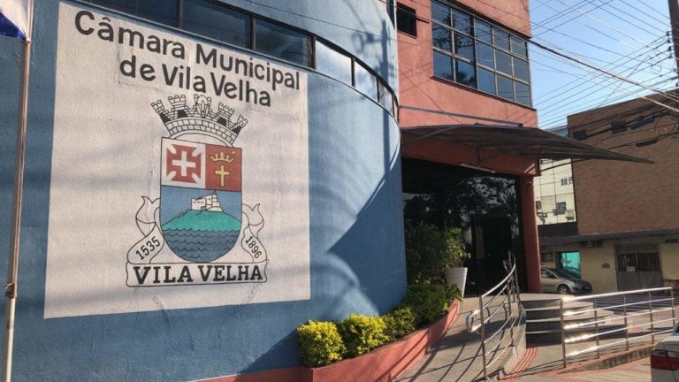 Vereadores de Vila Velha aprovam aumento no número de assessores