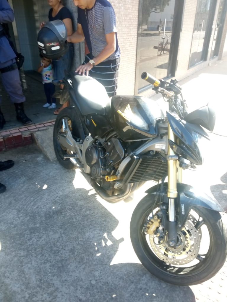 PM recupera motocicleta furtada em Piúma