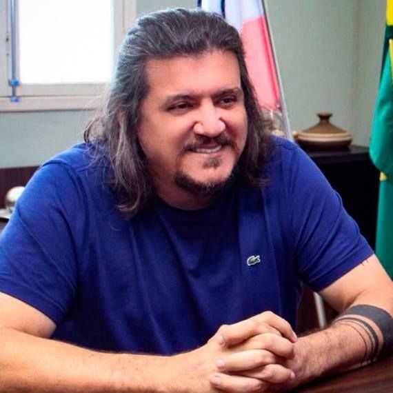 PF apreende mais de R$ 700 mil na casa e em empresa do prefeito de São Mateus