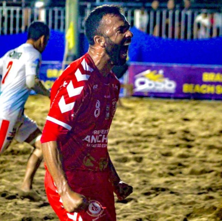 Beach Soccer do Anchieta goleia de novo e conquista vaga na semifinal do torneio