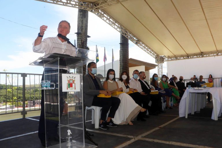 Governador participa da inauguração de restauro do Santuário Nacional de São José de Anchieta