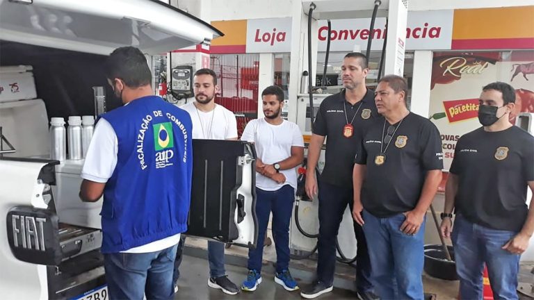 Dipo e ANP fiscalizam postos de combustíveis em Guarapari