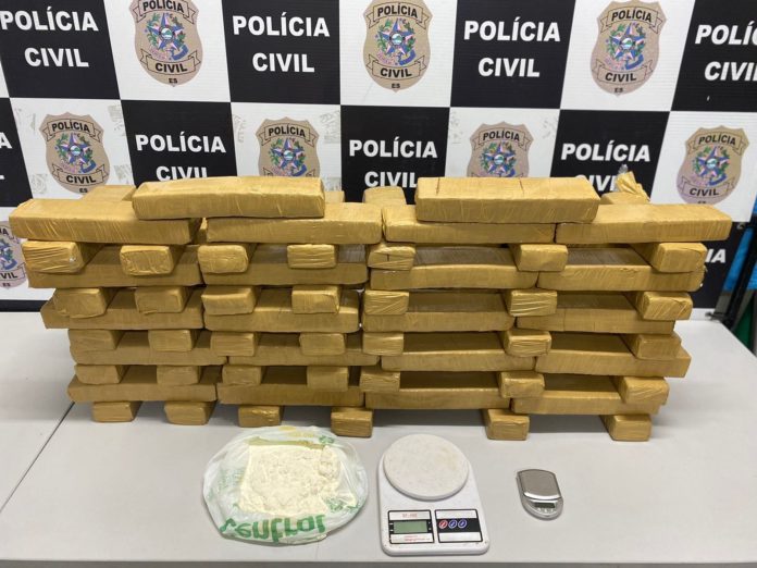 Denarc apreende 62 tabletes de maconha em Cariacica