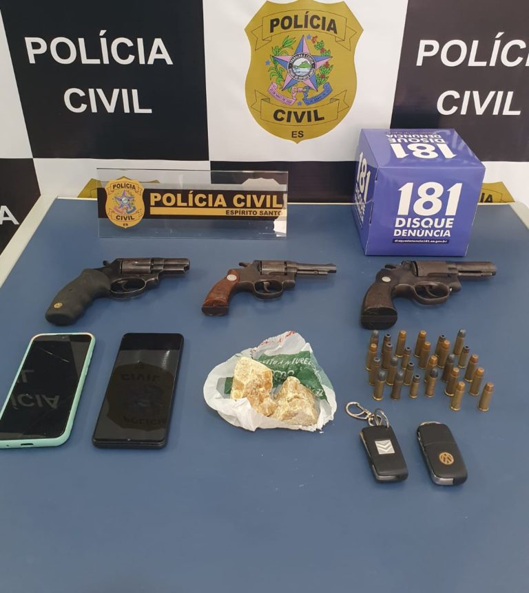 Denarc de Cachoeiro de Itapemirim prende dois suspeitos de tráfico no Condomínio Otílio Roncetti