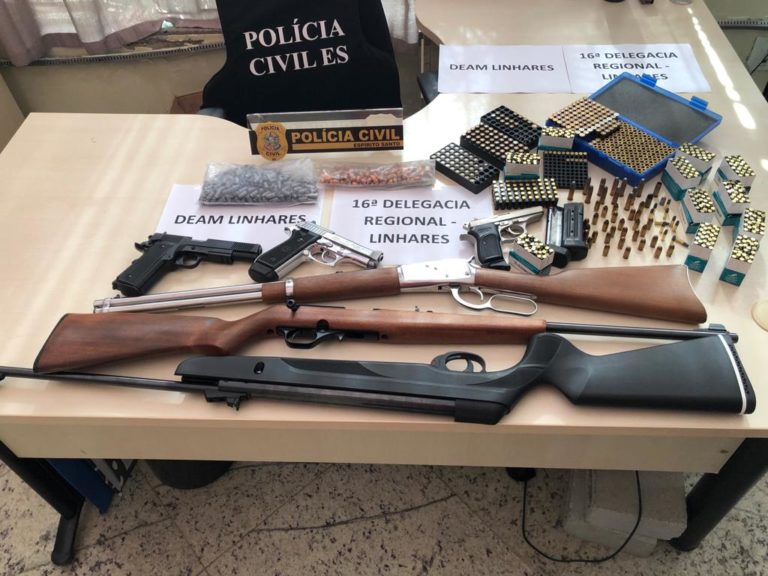 Deam de Linhares realiza operação e apreende armas de fogo e munições