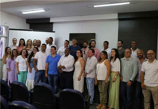 Itapemirim: Prefeito destaca valores na primeira reunião do ano com o secretariado