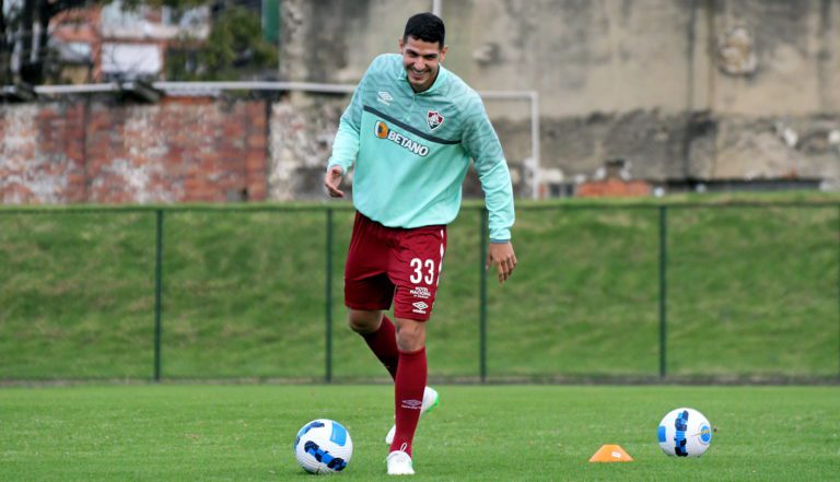 Nino treina com elenco do Fluminense na Colômbia para estreia na Libertadores