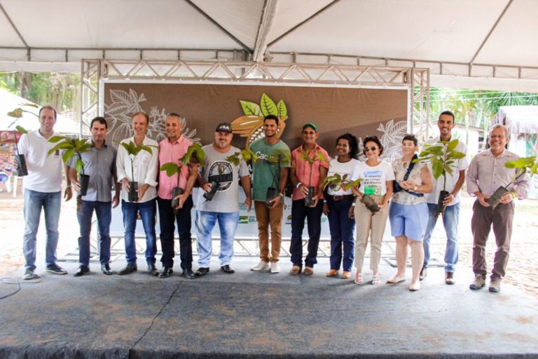 6ª edição do Concurso de Qualidade de Amêndoas de Cacau Capixaba é lançada durante dia de campo