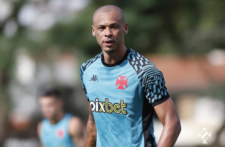Anderson Conceição analisa erros do Vasco e espera dar resposta contra o Flamengo