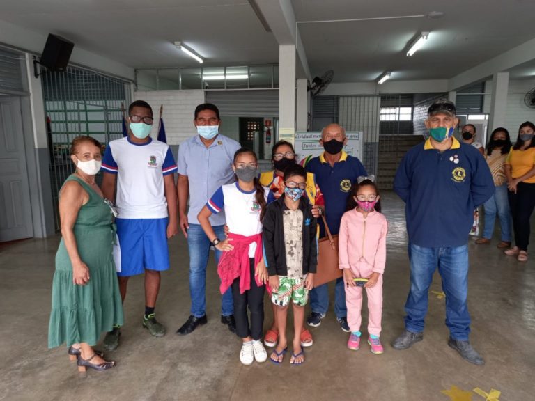 Estudantes de escola do Interlagos são atendidos com óculos pelo projeto Acuidade Visual do Lions Clube Internacional   		