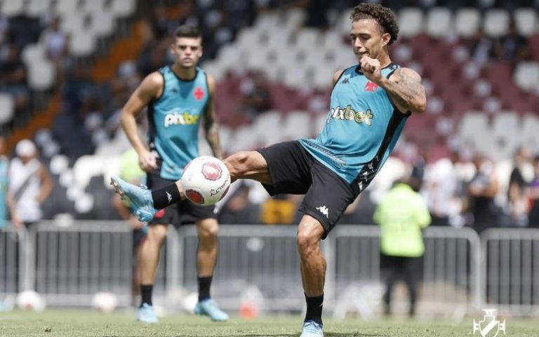Figueiredo prega foco total do Vasco na Série B