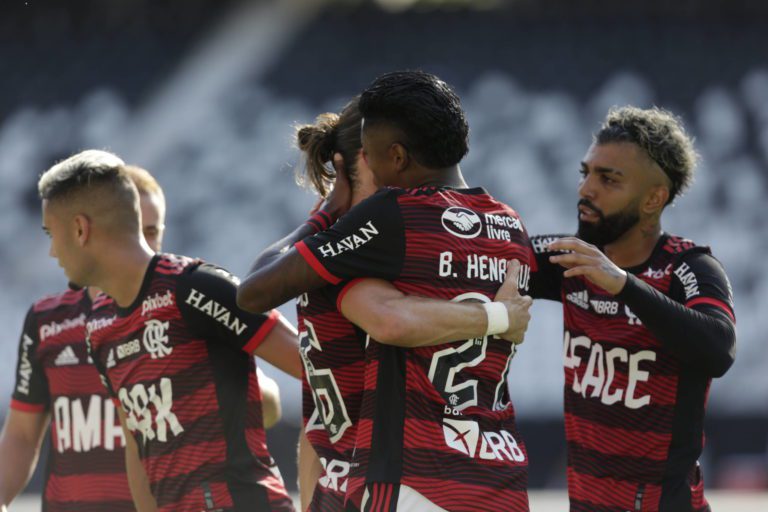 Bruno Henrique destaca vitória do Flamengo: ‘Clássico tem de vencer’