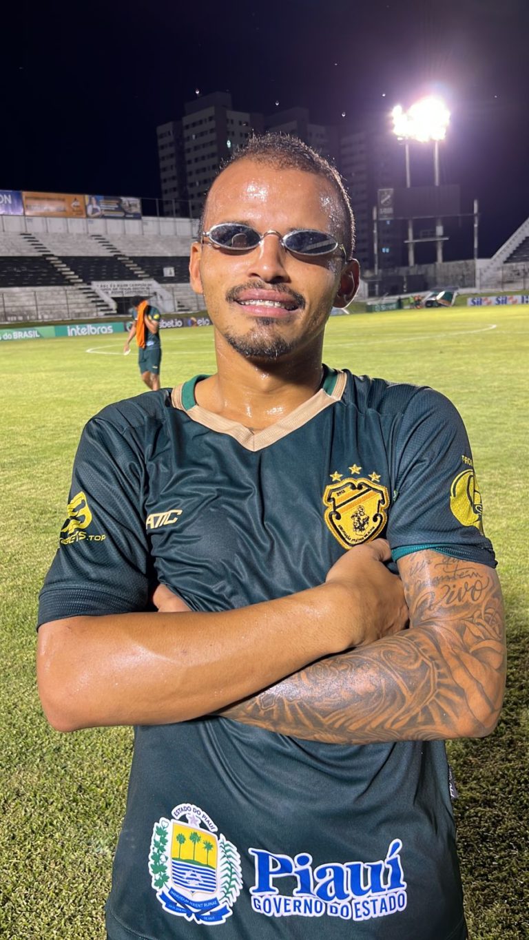 Com herói palmeirense no elenco, Altos cita final da Libertadores para ironizar Flamengo