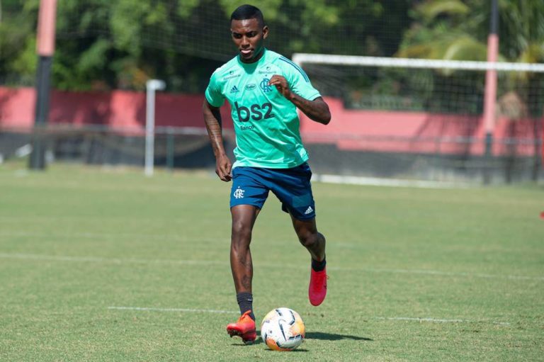 Paulo Sousa explica ausência de Ramon no Flamengo: “Teve uma lesão muscular”