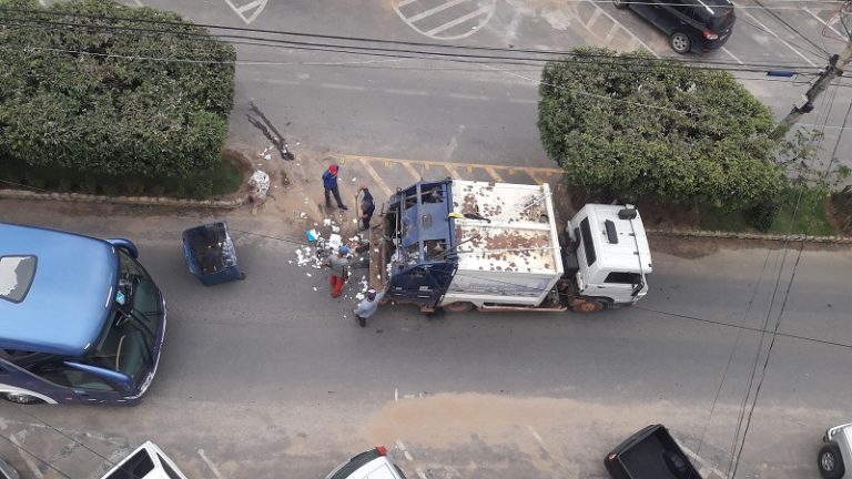 Francisquense paga R$ 1,35 por mês pelo serviço de coleta de lixo urbano