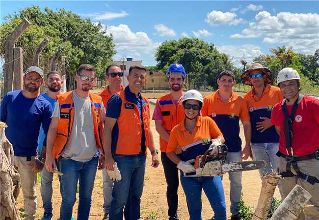 Defesa Civil de Itapemirim participa de curso de Instrução de Corte de Árvore