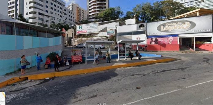 Ponto de ônibus no Gilberto Machado será realocado para obras de saneamento
