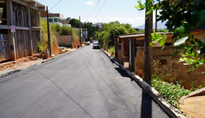 Ruas nos bairros Vila Rica e Novo Parque recebem pavimentação