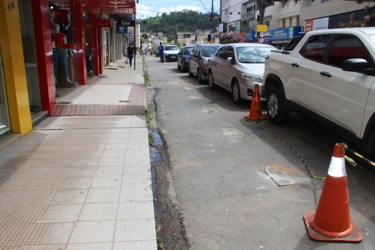 Secretaria de Obras e Urbanismo vai demolir todas as calçadas no trecho que está sendo ampliado na Jones dos Santos Neves