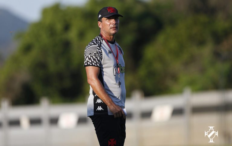 Veja a provável escalação do Vasco contra o Flamengo