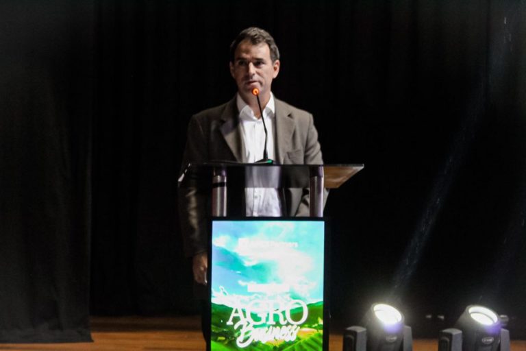 Vice-prefeito de Linhares participa da 2ª edição do Agro Business sobre impactos da guerra no agronegócio   		