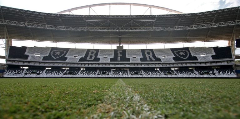 Botafogo vende 30 mil ingressos para estreia no Brasileiro contra o Corinthians