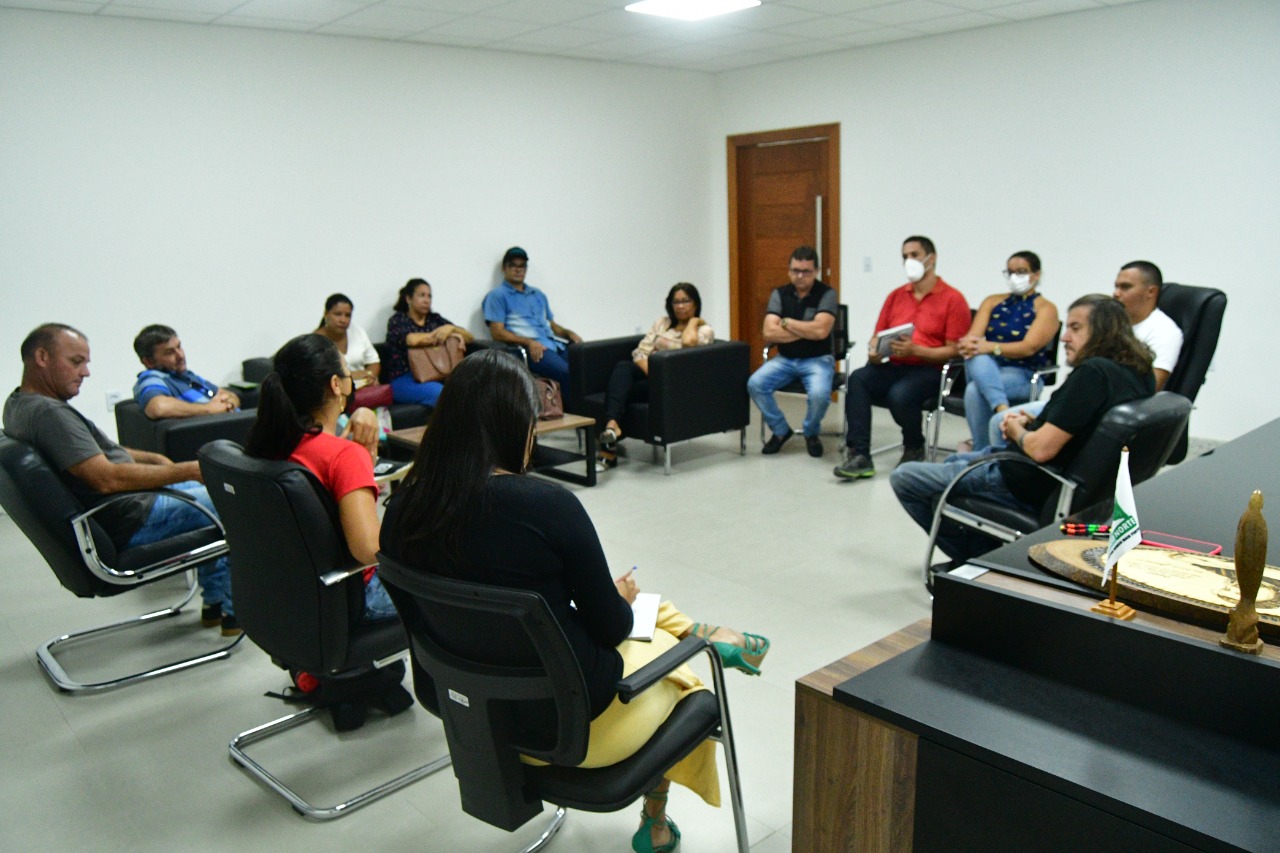DANIEL REAFIRMA COMPROMISSO DE LUTAR PARA NÃO DEIXAR FECHAR ESCOLAS DO CAMPO