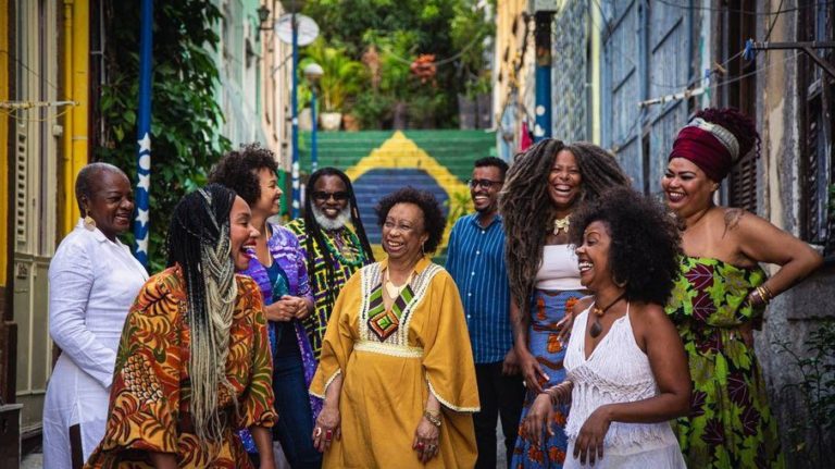 Abre-alas: artistas e intelectuais negros que desfilarão no Salgueiro: escola levará 170 ativistas para a Avenida, por onde passarão também outros enredos que miram o racismo estrutural