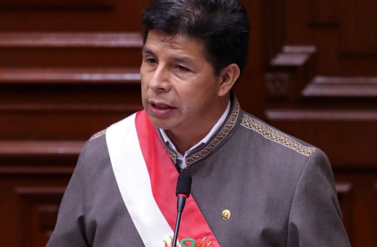 Governo do Peru pede adiamento do jogo contra o Flamengo; Conmebol não se pronuncia