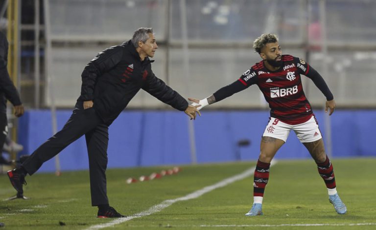 Paulo Sousa minimiza pressão sofrida pelo Flamengo contra a Universidad Católica