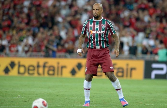 Felipe Melo recebe alta após cirurgia no joelho e agradece Fluminense