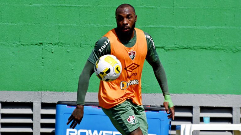 Zagueiro Manoel pode desfalcar Fluminense na Copa Sul-Americana