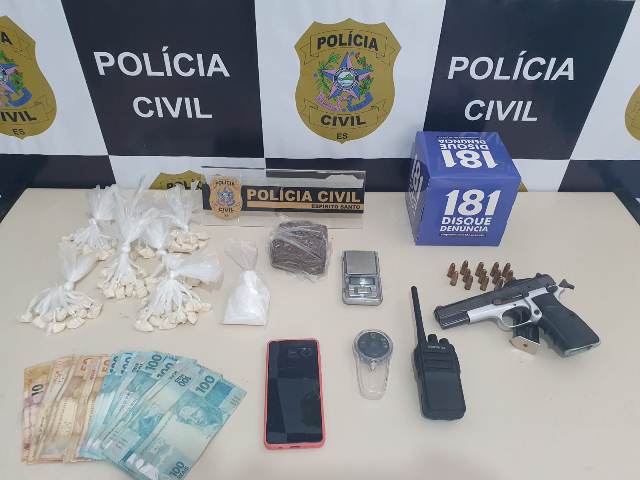 Policiais civis realizam ação para combater tráfico de drogas em Cachoeiro de Itapemirim