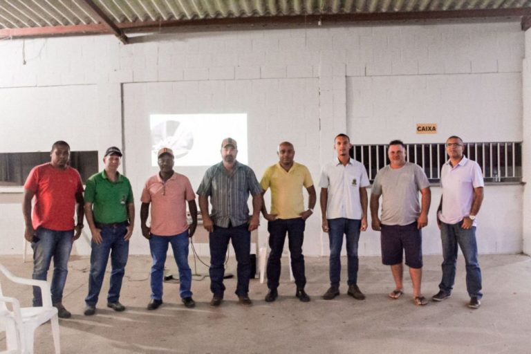 Produtores do polo de cajá manga anão participam de encontro sobre gestão e estratégias de vendas da fruta