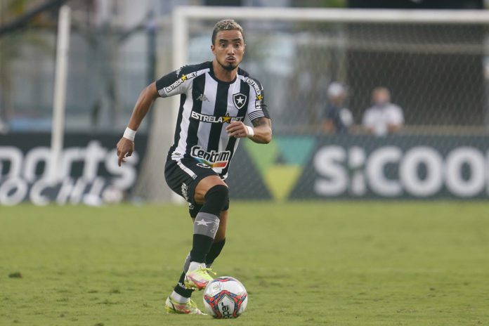 Rafael projeta retorno aos gramados e objetivos da temporada no Botafogo
